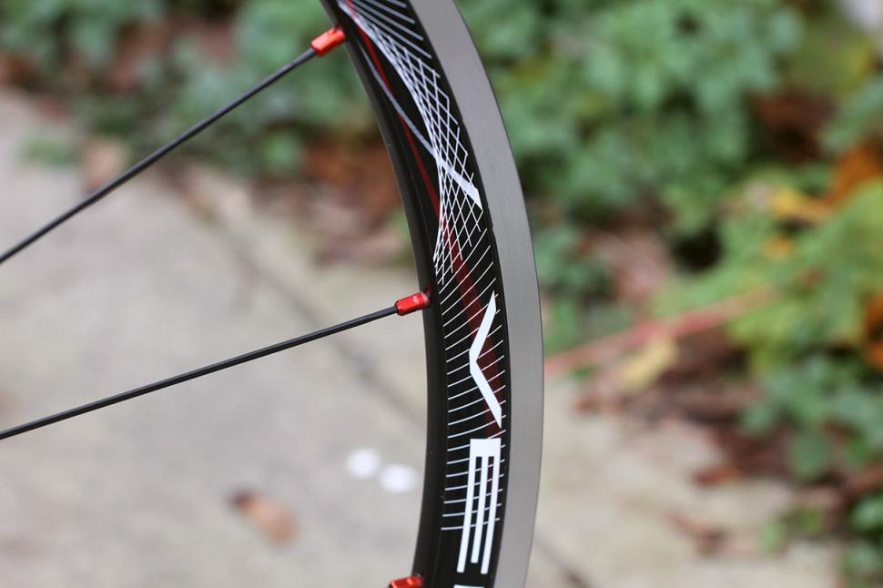 Review: Campagnolo Vento Asymmetric wheels | road.cc